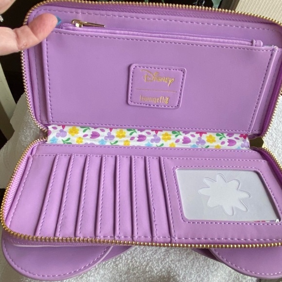 🔥 Loungefly Disney Minnie Mouse Floral Zip Around Long Wallet Purple, NWT … - Picture 8 of 10